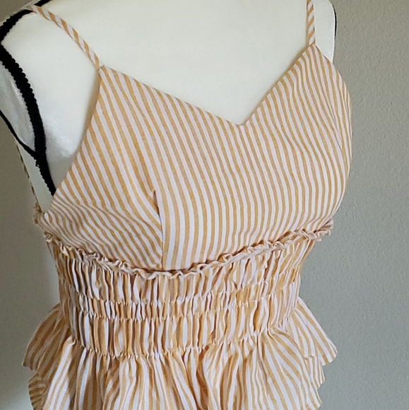 Crop Top - Picture 3 of 4